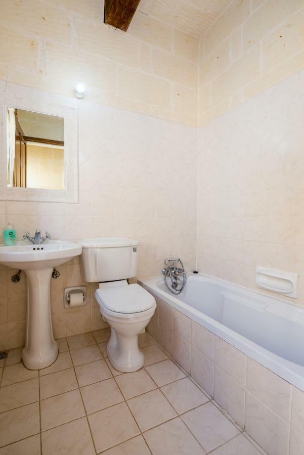 Sunset - Holiday Farmhouse With Large Private Pool In Island Of Gozo Nadur Ngoại thất bức ảnh